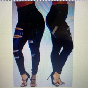 Distressed denim skinny jeans